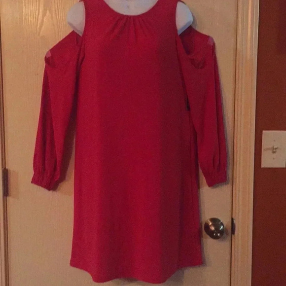 NY&Co Cold Shoulder Dress - Picture 2 of 8